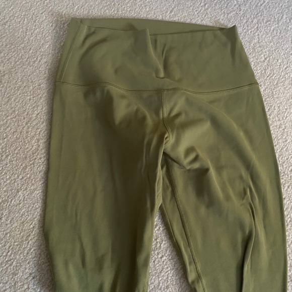 Lululemon - Picture 2 of 2